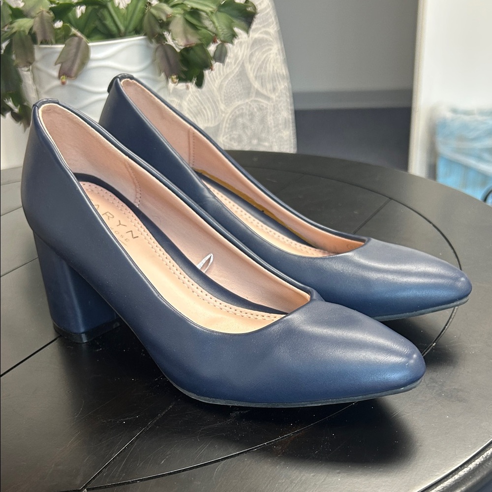 Taryn Rose Navy Blue Block Heel Pumps 8